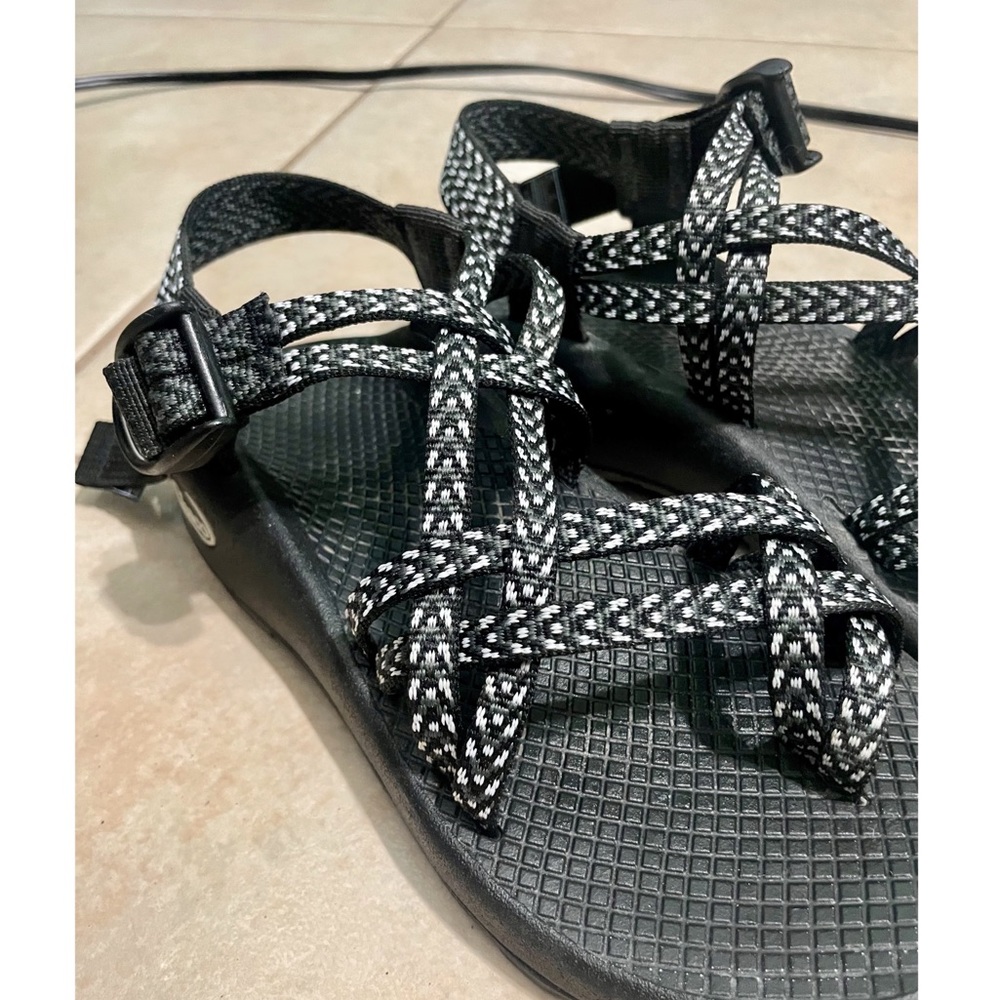 Chaco Women’s Boost Black size 5